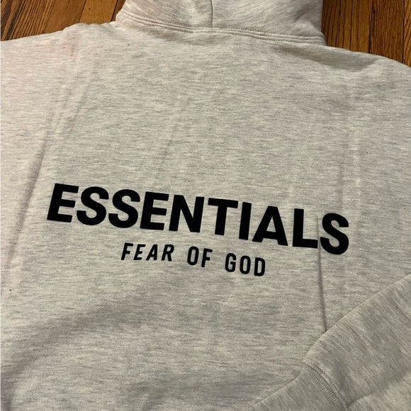 Fear Of‎ God Essentials SS22 Light Oatmeal Hoodie - Picture 3 of 9